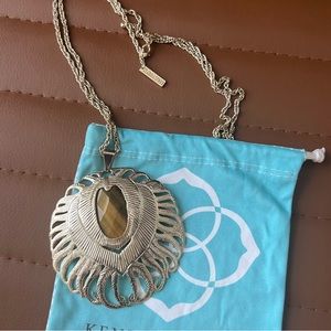 Kendra Scott Large Tiger’s Eye Lennox Feather Necklace